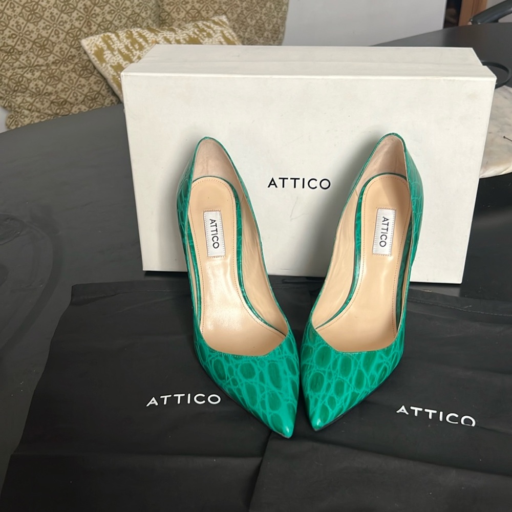 ATTICO green croc pumps